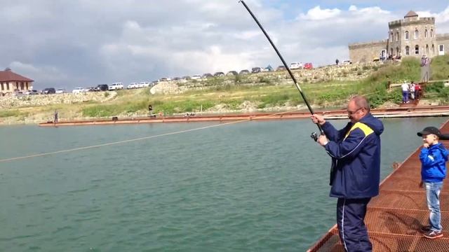 Рыбалка озеро "Бирюзовое" смотреть онлайн