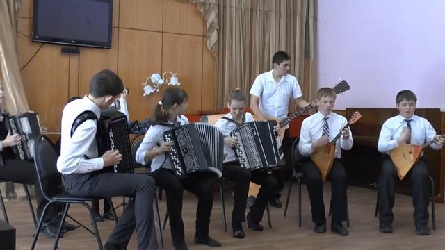 Ансамбль народных инструментов "Калинка" В. Баканов "Скоморошина" смотреть онлайн