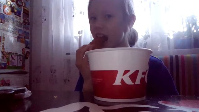 KFC ем бургер мне очень жгёт! ??? смотреть онлайн
