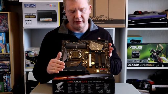 Gigabyte Aorus Z490 Elite Unboxing смотреть онлайн