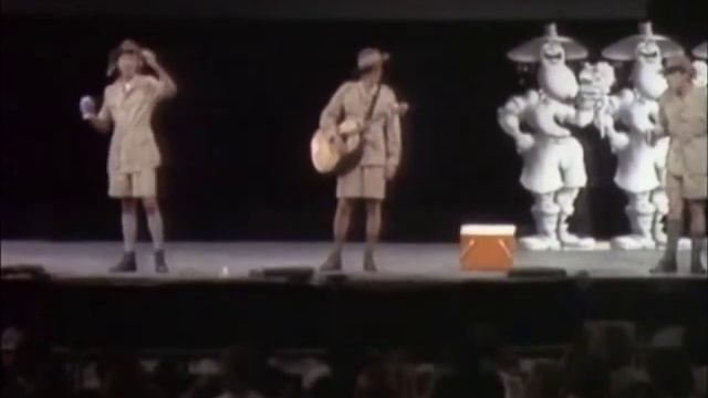 Monty Python - Bruce´s Philosophers Song Hollywood Bowl- Sub español смотреть онлайн