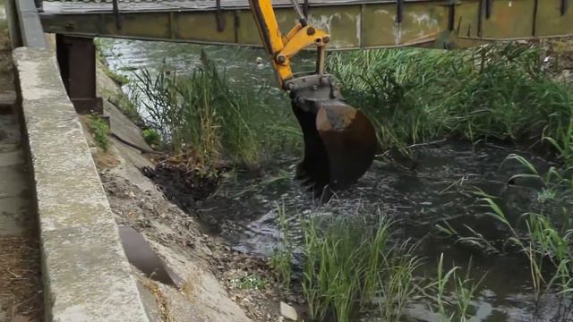 Уборка реки. Керчь смотреть онлайн