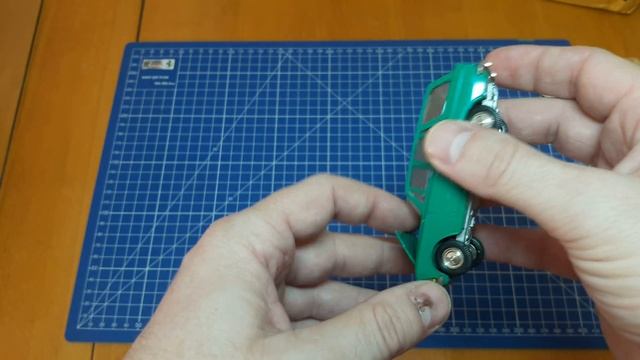 Моя коллекция автомобилей эпохи СССР в масштабе 1:43 №43 Москвич 427