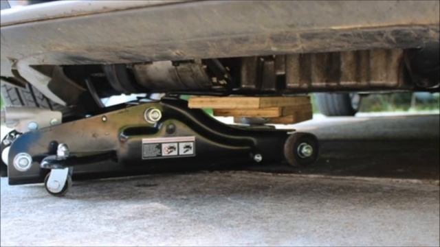 Volvo V50, Engine Mount Replacement смотреть онлайн