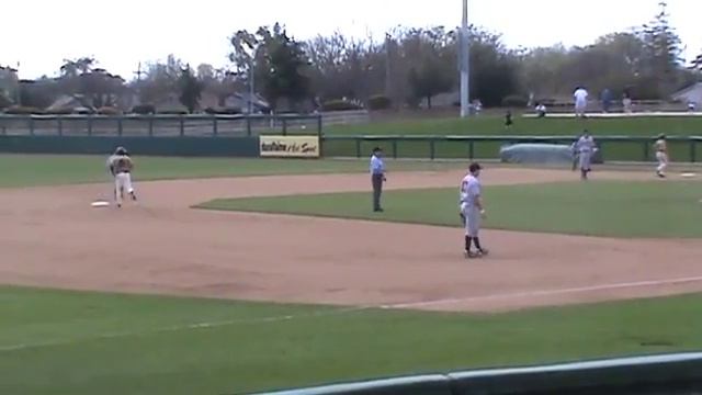 Baseball 3 umpire mechanics - Runners1st2ndPosnofBaseUmps смотреть онлайн