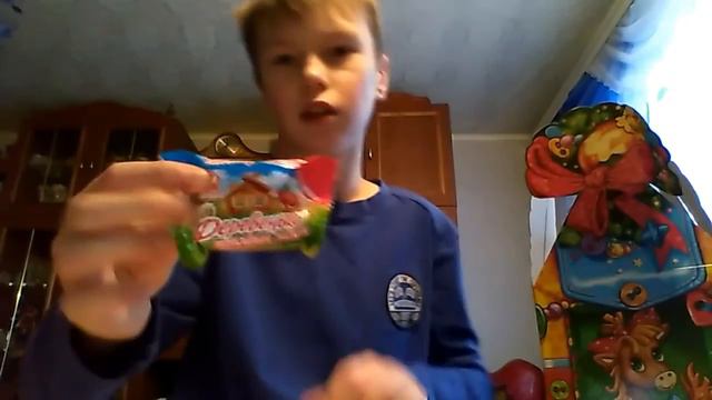 Открыл новогодний подарок, а там...