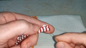 Простой браслет из бисера