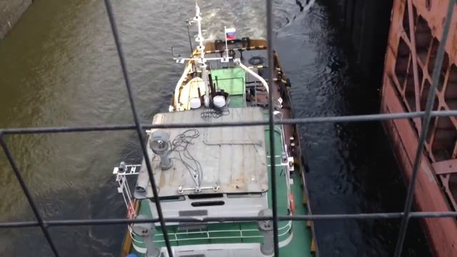 Шлюз и пешеходный мост - Виноградные улитки - Квадрокоптер смотреть онлайн