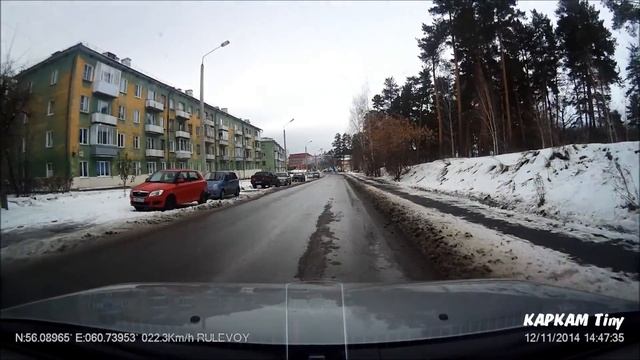 Автобус выехал на встречную - кирпичи отложены - Снежинск 12 ноября 2014 смотреть онлайн