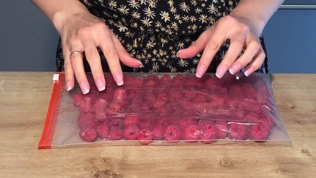 Как заморозить ягоды. Лучший рецепт. Заморозка малины и смородины на зиму смотреть онлайн