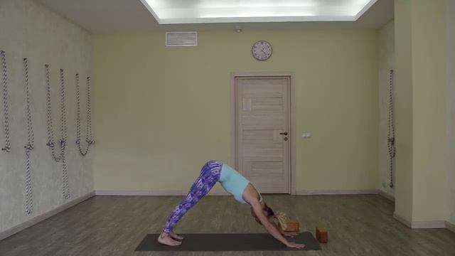 Сурья Намаскар для продольного шпагата. смотреть онлайн