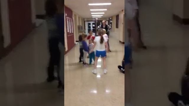 Little Sally walker game at cheer смотреть онлайн