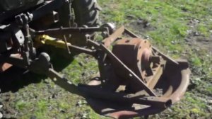 Самодельный трактор. Сбиваем ботву ботвоудалителем (пугой).