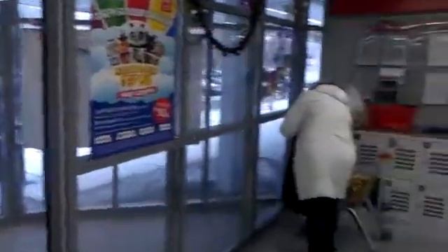 Москва, Алтуфьевское шоссе 64, прикасса Магнита смотреть онлайн