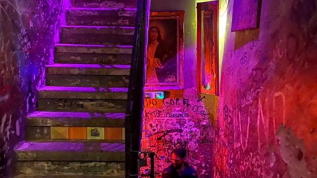 Szimpla Kert, Budapest-Hungary смотреть онлайн