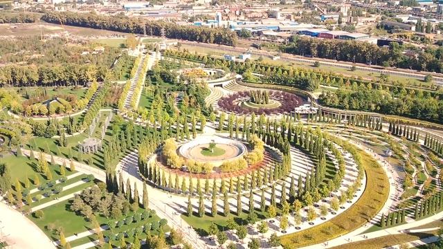 ПАРК и СТАДИОН ГАЛИЦКОГО (Краснодар). Снято На Квадрокоптер Fimi X8 SE 2022. смотреть онлайн