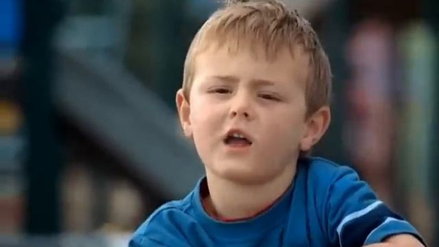 New Zealand v Aussie kids -Mitre 10 hardware shop TV advert смотреть онлайн