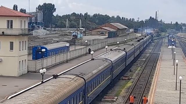 Отправление со станции Херсон поезда Херсон-Львов. смотреть онлайн