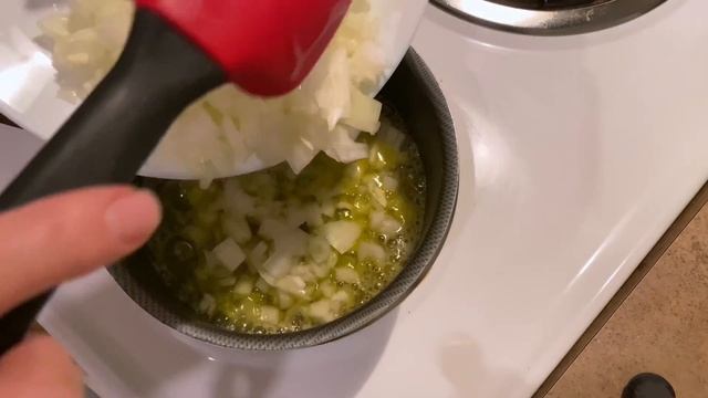 Чечевичные котлеты из турецкой кухни / Mercimek köftesi смотреть онлайн