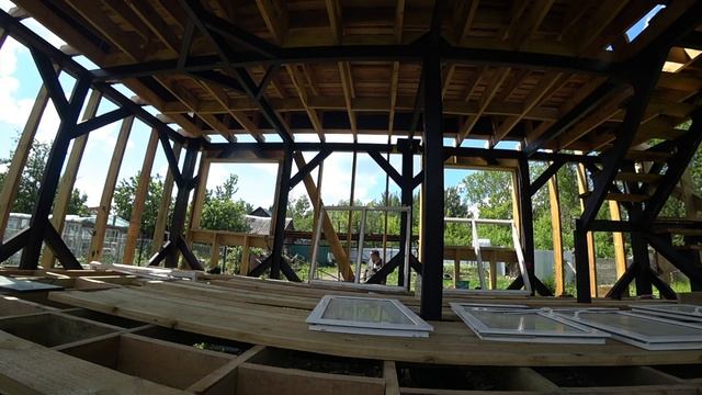 Ч.21 Травим траву, ставим дверь и раскосы смотреть онлайн