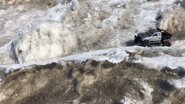 Remo Hobby Trial Rigs Truck winter race through the snow смотреть онлайн