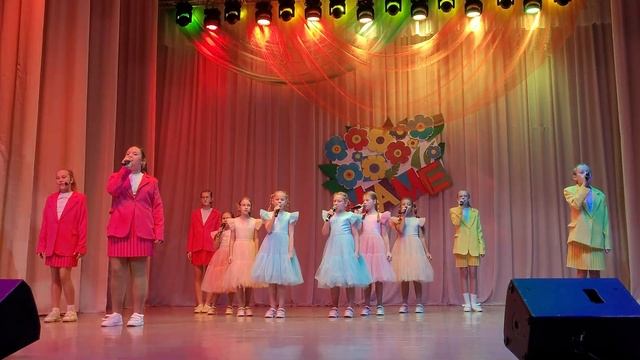 День Мамы 2023. Вокальная студия Карамелька. 5 Часть. смотреть онлайн