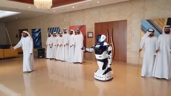 Робот Promobot танцует | Arabic Dance | Promobot