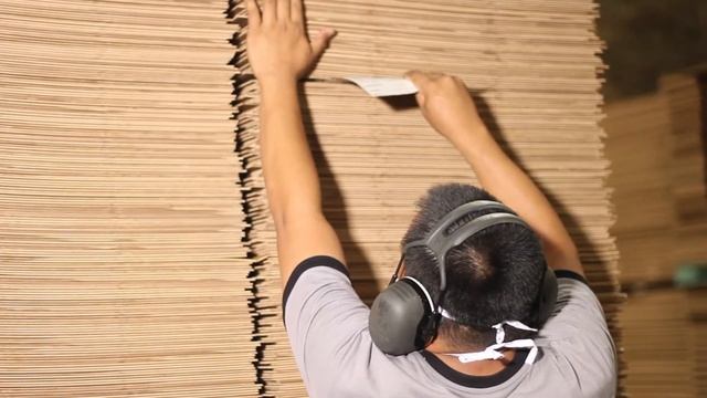 Inside the Box- Dole Stanfilco Box Production Process Trailer смотреть онлайн