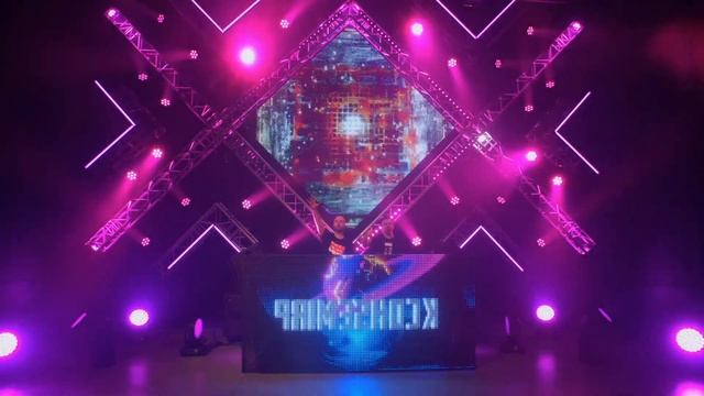 WAREHOUSE MADNESS | Session.004 - NYE HNGVER смотреть онлайн