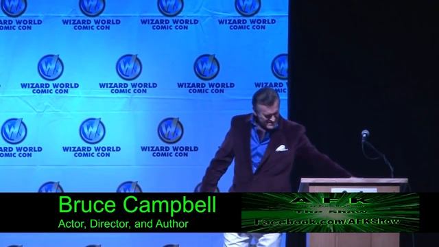 Брюс Кэмпбелл троллит девушку (Wizard World Austin) by A.D. смотреть онлайн