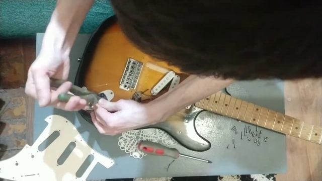 Как покрасить ГИТАРУ (и ДА и НЕТ) ＼(°o°)／＼(◎o◎)／＼(°o°)／w(°ｏ°)w ?⚰️???⚰️??? смотреть онлайн
