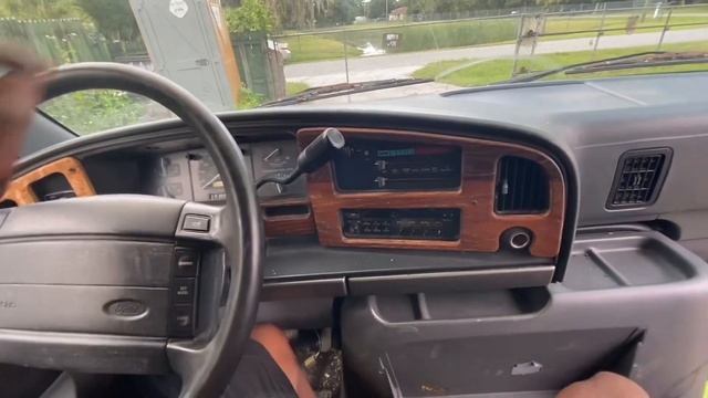 My 1992 Ford econoline van restoration barn find (part 1) смотреть онлайн