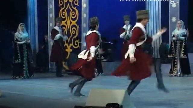 Ансамбль "Ловзар" 2003 год - Праздничный танец смотреть онлайн