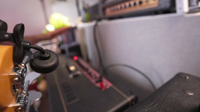 How I record guitar in my home studio смотреть онлайн