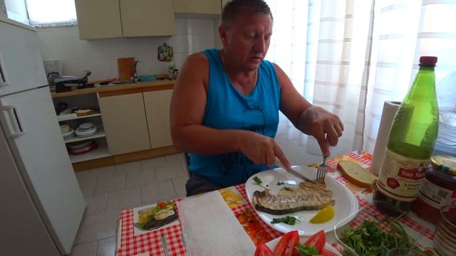 Кухня в Италии. Готовим АКУЛУ и КРЕВЕТКИ на гриле ОПТИГРИЛЬ ( Tefal OptiGrill ). смотреть онлайн