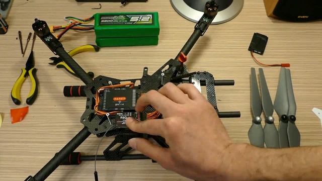 Сборка и облет квадрокоптера на раме Quanum XJ470 смотреть онлайн