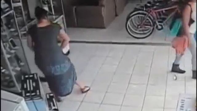 Бездна между ног смотреть онлайн