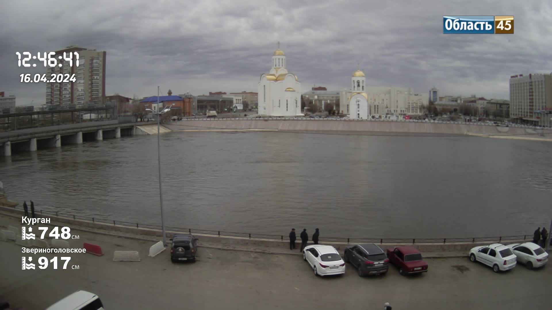 Паводок 2024 Курган. Набережная у Троицкого храма. смотреть онлайн