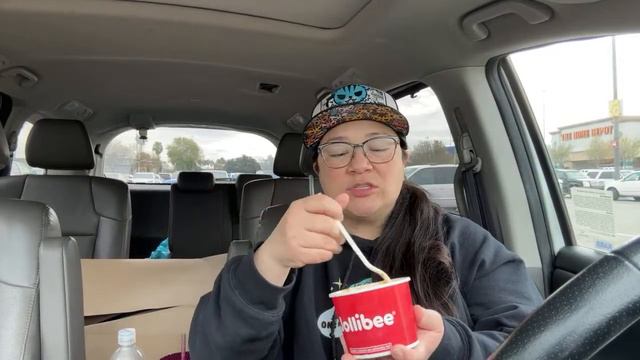 FUN FOODS FRIDAY!!! LIVE AT JOLLIBEE!!! смотреть онлайн