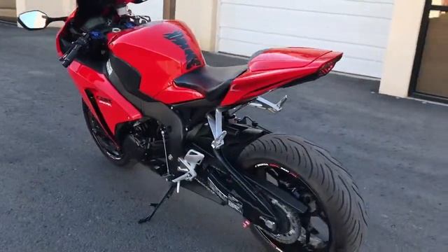 2013 Honda CBR1000RR смотреть онлайн