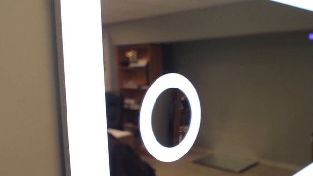 Опция встроенного косметического зеркала J-Mirror™ с увеличением смотреть онлайн