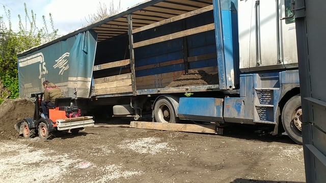 Работа на мини-погрузчике переломка смотреть онлайн