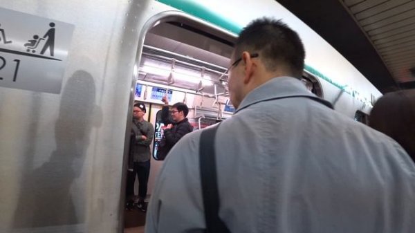 Метро в Токио