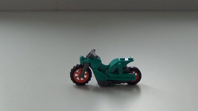 Лего 60310 (Трюковой мотоцикл с цыпленком) + Лего 60311 (Огневой трюковой мотоцикл) смотреть онлайн