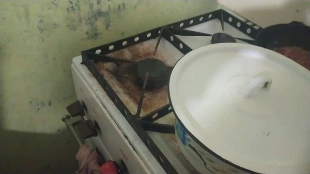 Почему плита грязная? смотреть онлайн