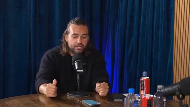 Инсайт про эскортниц)