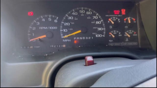 OBS Tahoe saved from the scrap yard turned in to daily driver смотреть онлайн