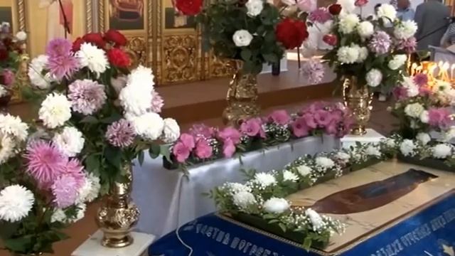 Архипастырь совершил Погребение Плащаницы Богородицы в Успенском соборе Демидова смотреть онлайн