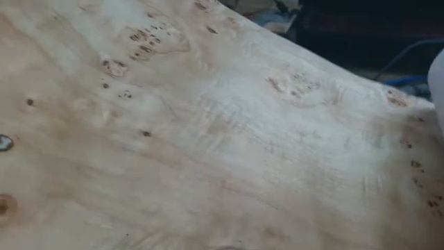 Рулон шпона корень карельской березы. 2300 рублей. смотреть онлайн