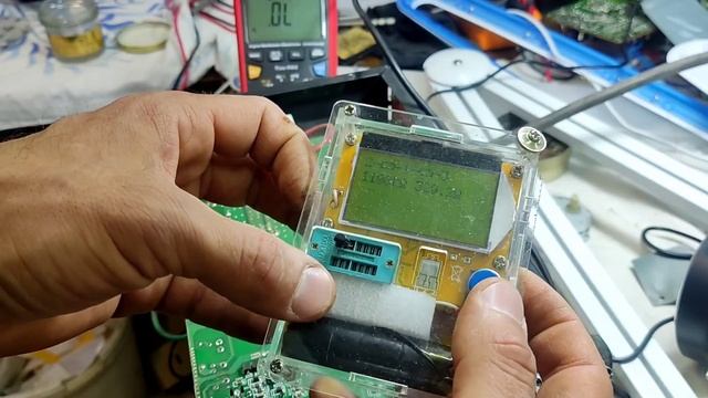 Ресанта 190А. С виду все целое,но реле не щелкает.Желтый свет. КБР, г.Прохладный смотреть онлайн